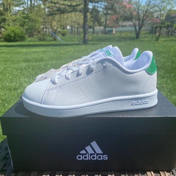 NWT/NIB Adidas Kids Advantage K Tennis Sneakers (Size 2K) - Picture 6 of 11